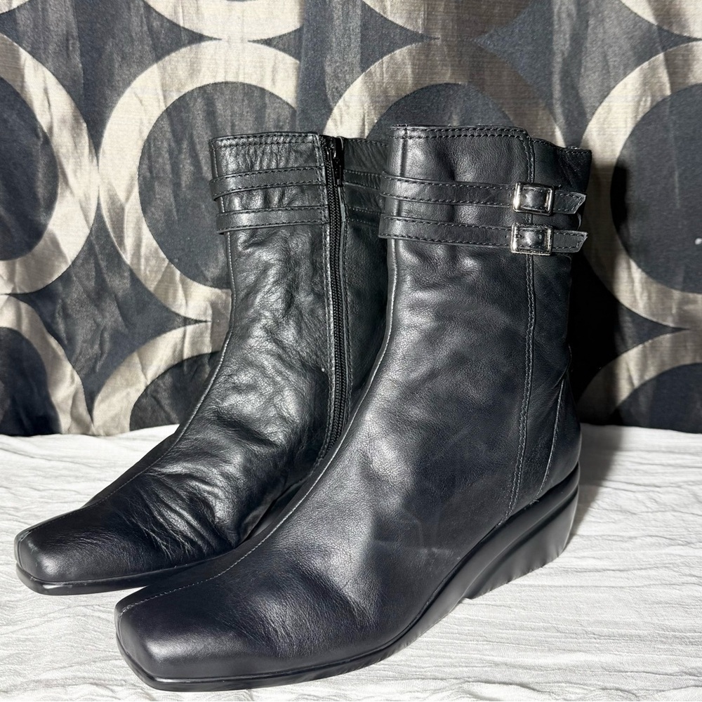 Nine West Black Leather Ankle Boots | Size 7M | Wedge Heel Buckle Detail